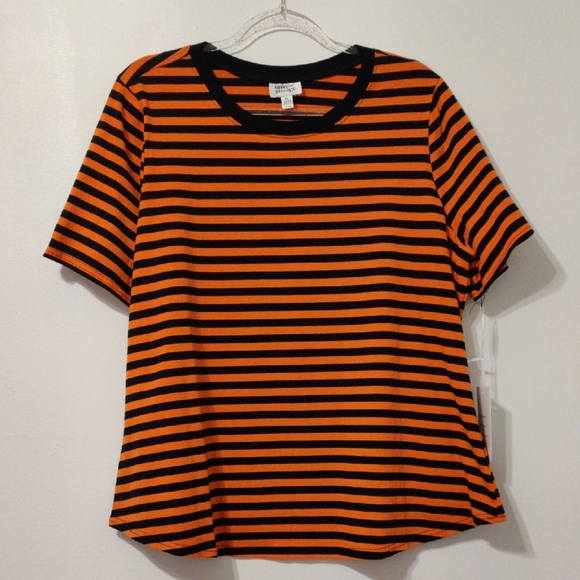 Unique Vintage Tops - Unique Vintage Orange and Black Striped Tee